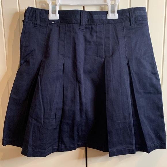 Girls Uniform - Picture 5 of 6